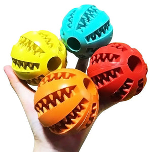 Treat Ball for Cats and Dogs Rieworkes