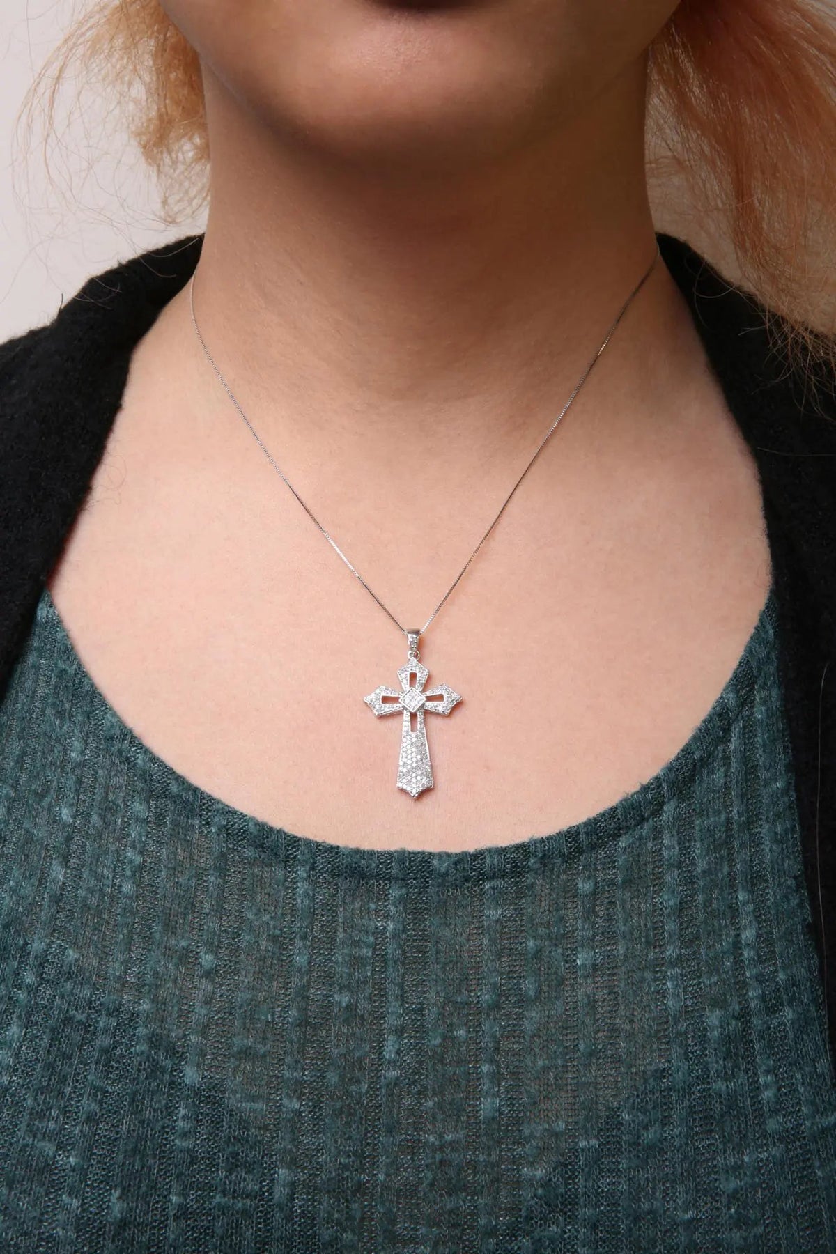 .925 Sterling Silver 1.00 Cttw Diamond Fleur De Lis Cross 18&quot; Pendant Necklace (H - I Color, I2 - I3 Clarity) - Rieworkes
