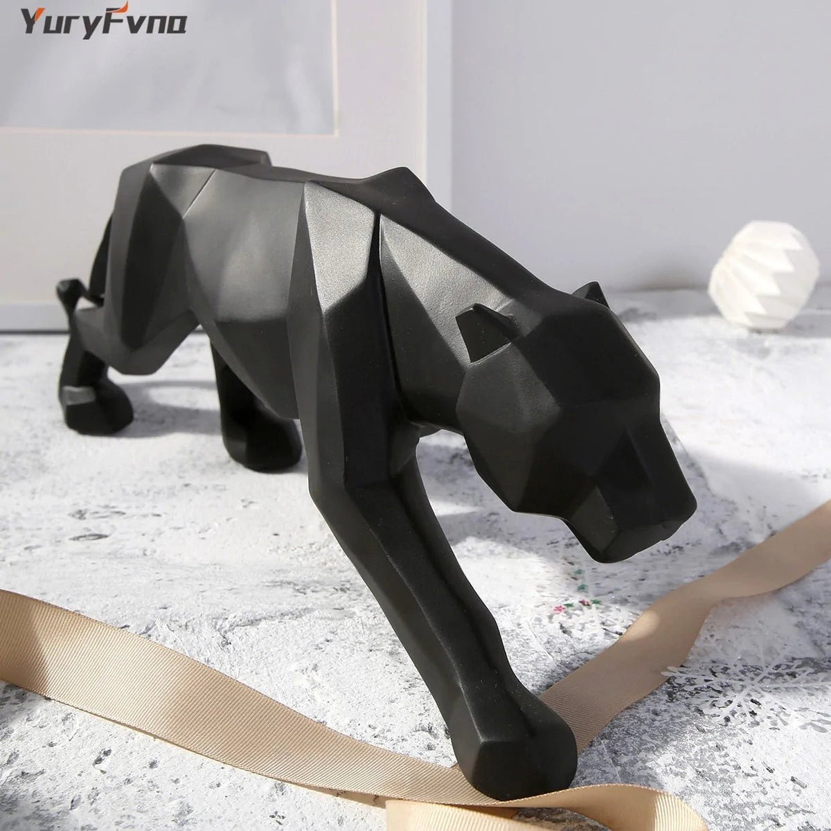 Abstract Resin Leopard Statue: Modern Home Office Decoration Gift - Rieworkes